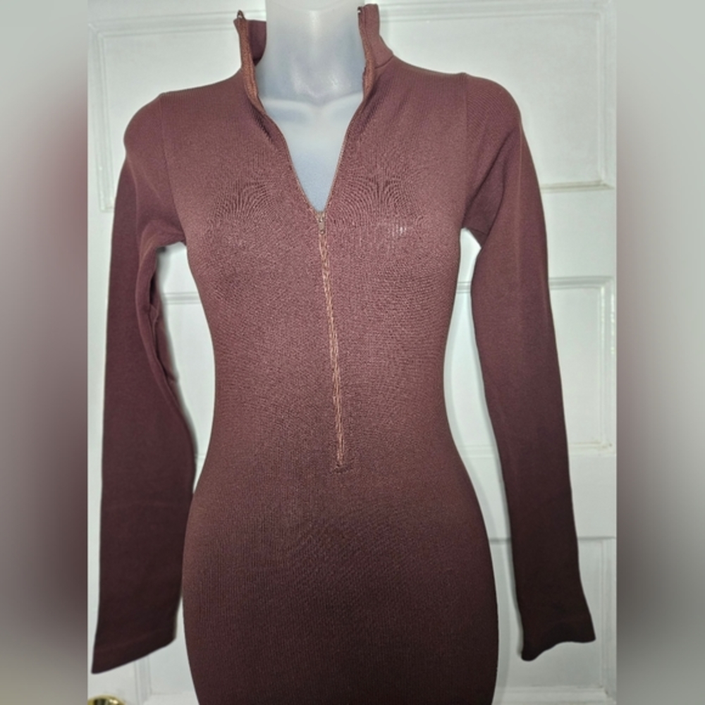 Snnude Brown Ribbed Bodycon Compression Fit Mock Neck Half Zip Jumpsuit Sz S